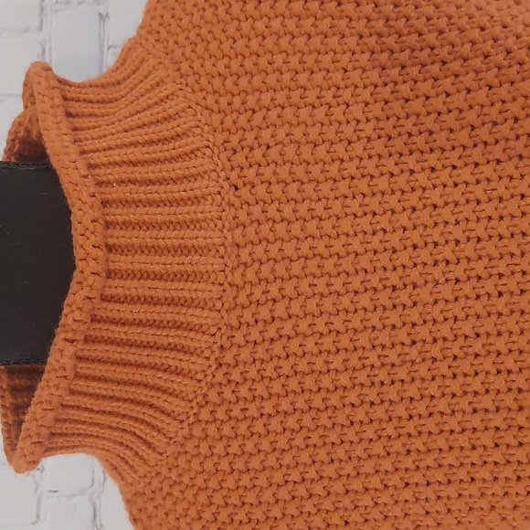 Chunky Sweater - Picture 2 of 5